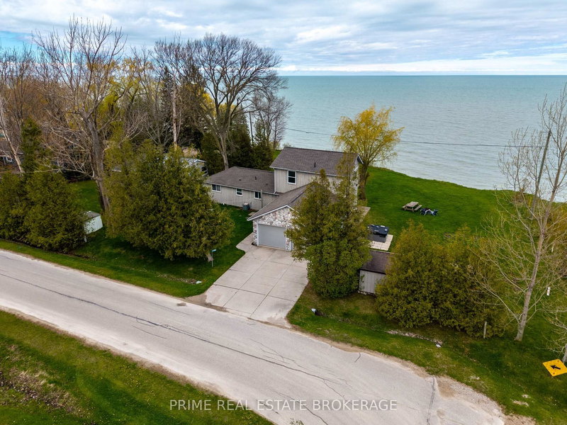 home for sale on 71899 Sunridge Crescent