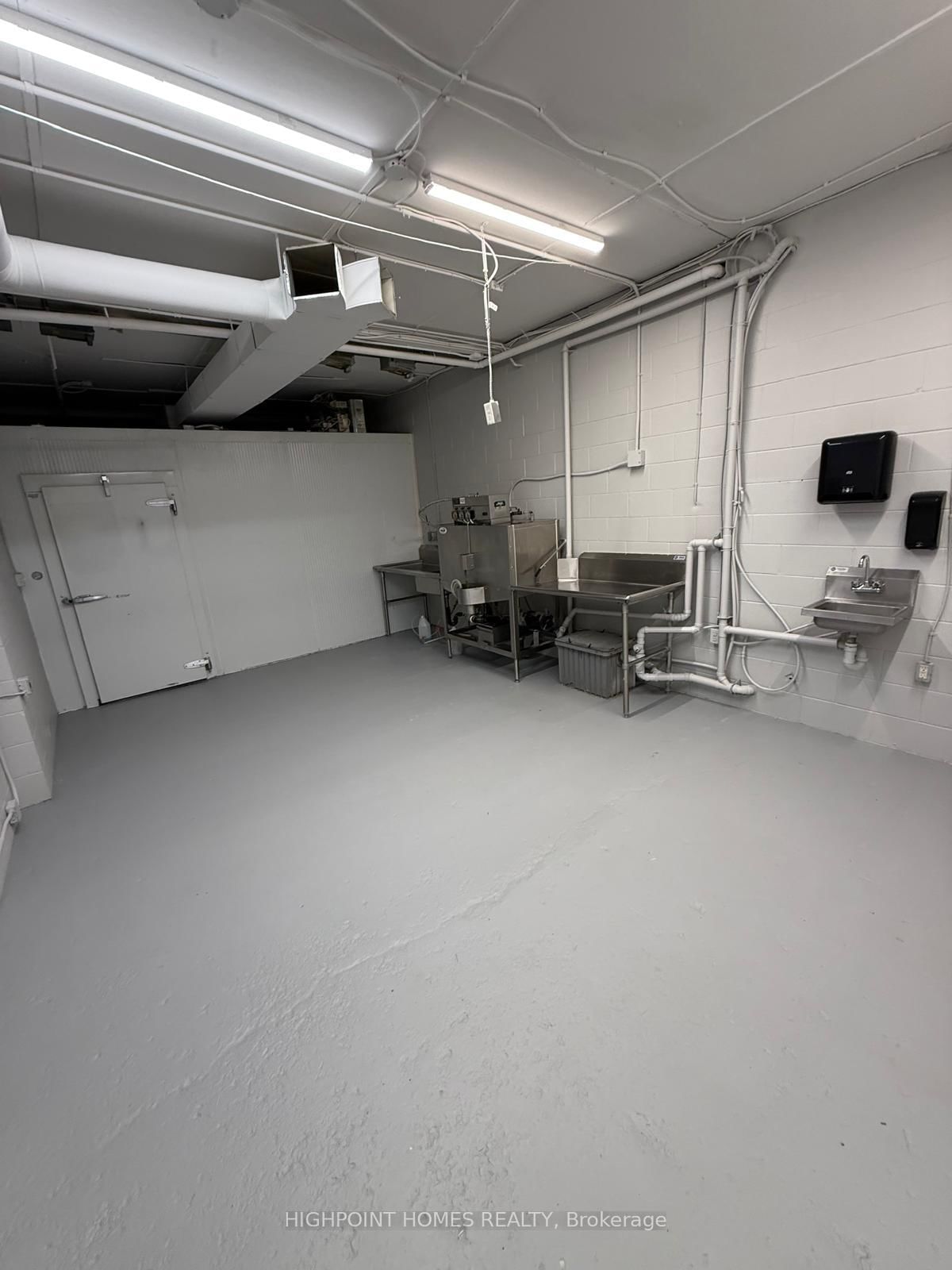 175 Borden Avenue S - Photo 10