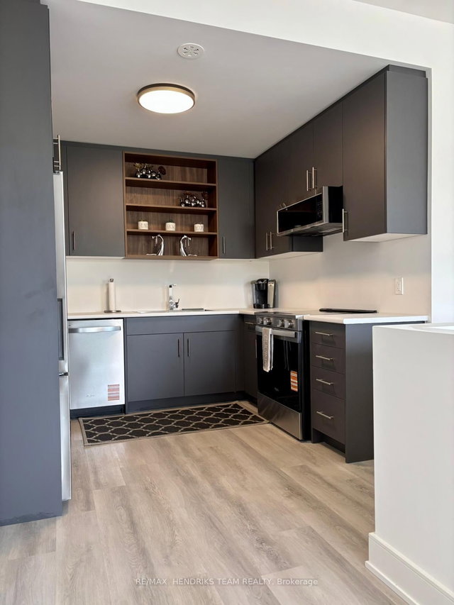 66 Everett Common
