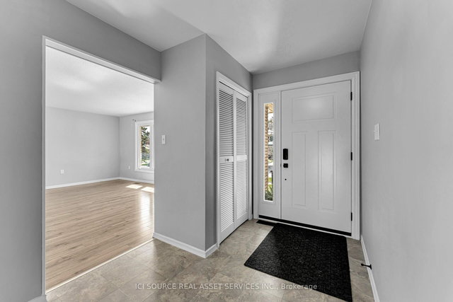 737 Holgate Crescent