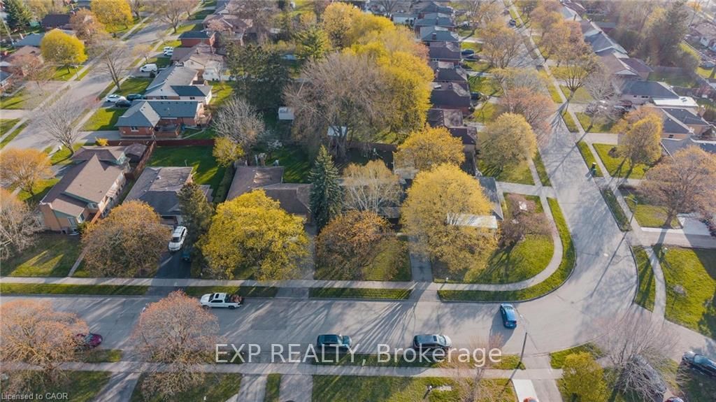120 Elgin Crescent - Photo 35