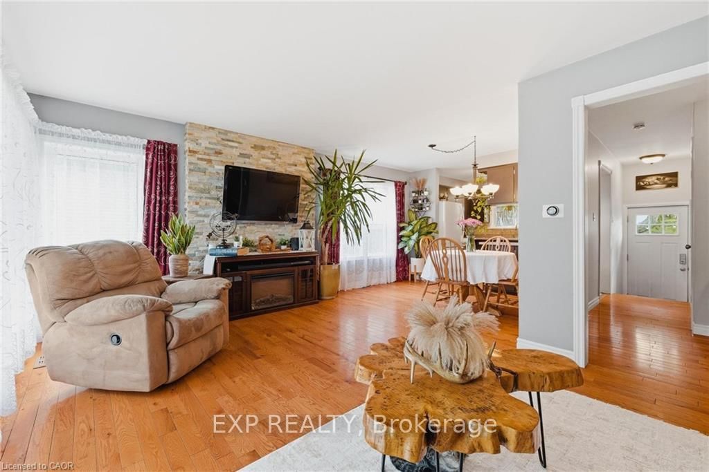120 Elgin Crescent - Photo 4