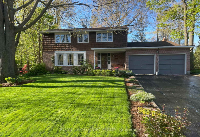10 Briarfield Crescent