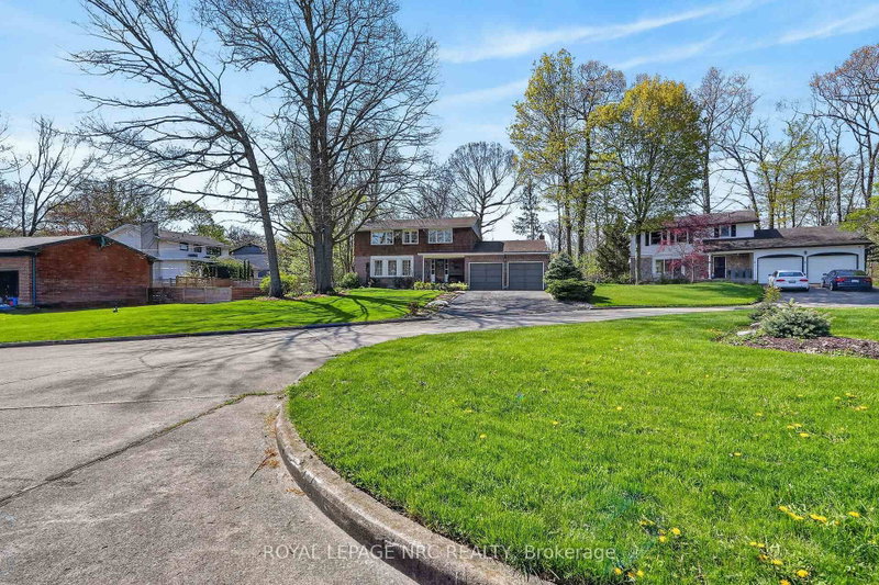 10 Briarfield Crescent