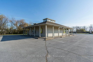 5529 62 Highway S — more photos