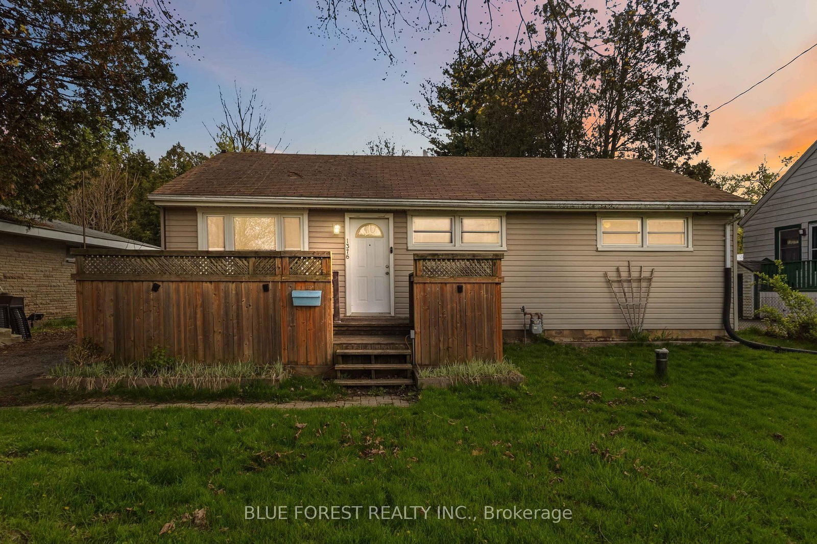Listing Image 7