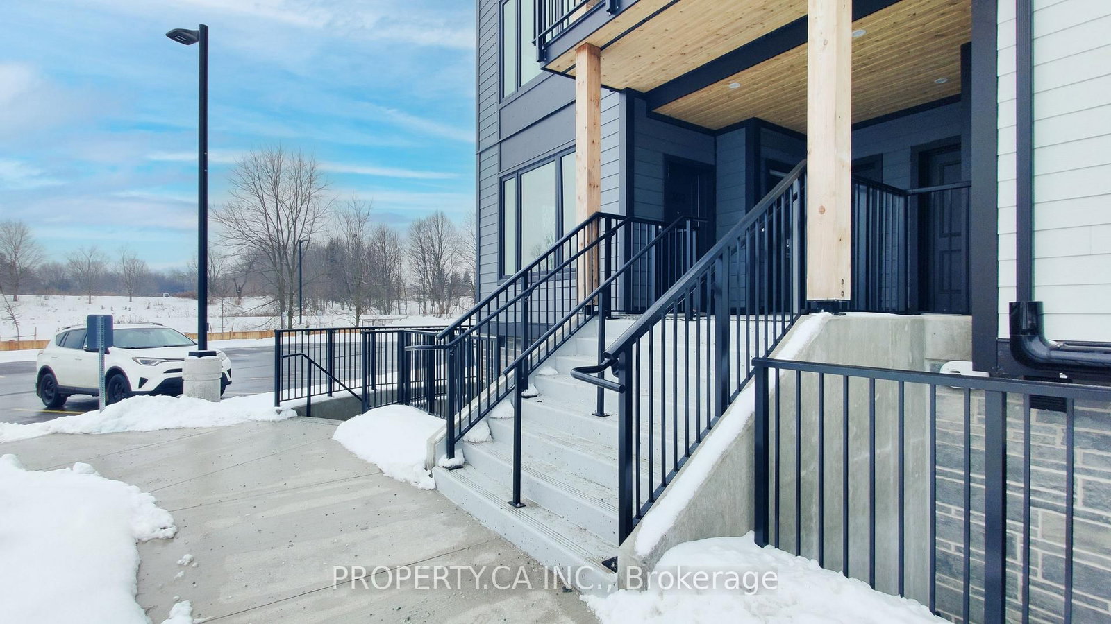 708 Woolwich Street, Unit 303 - Photo 3