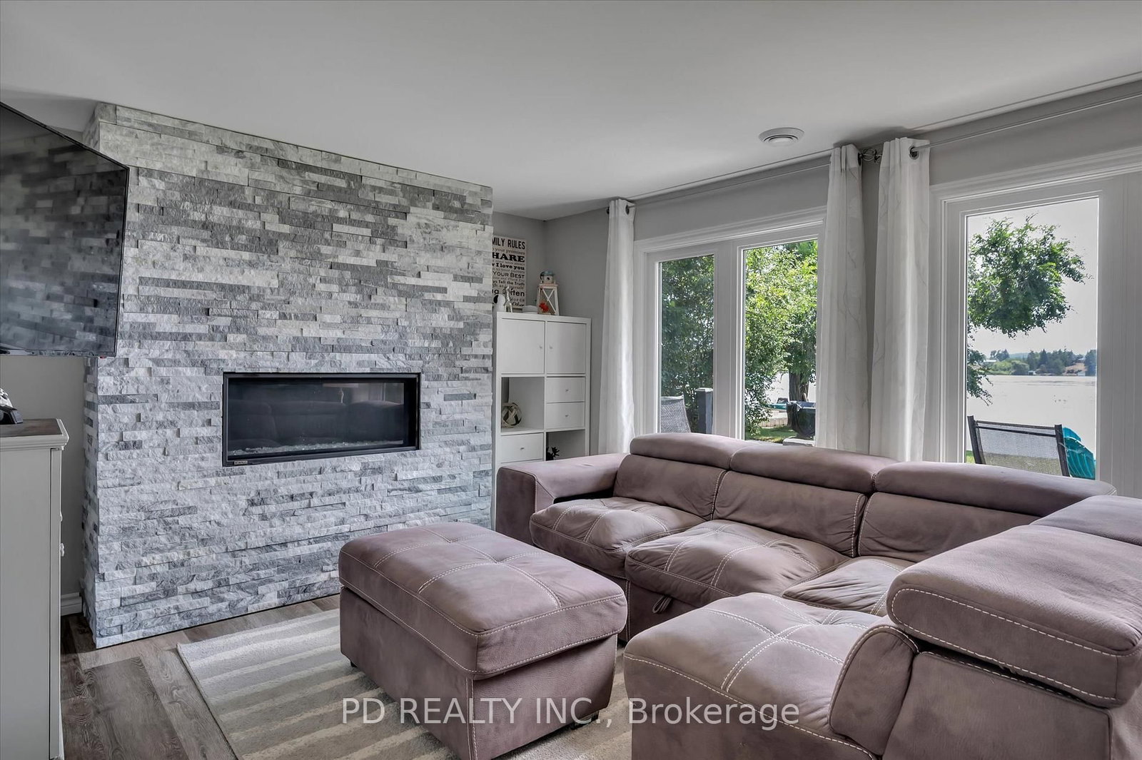9 Charlotte Crescent • Kawartha Lakes, ON photo 18