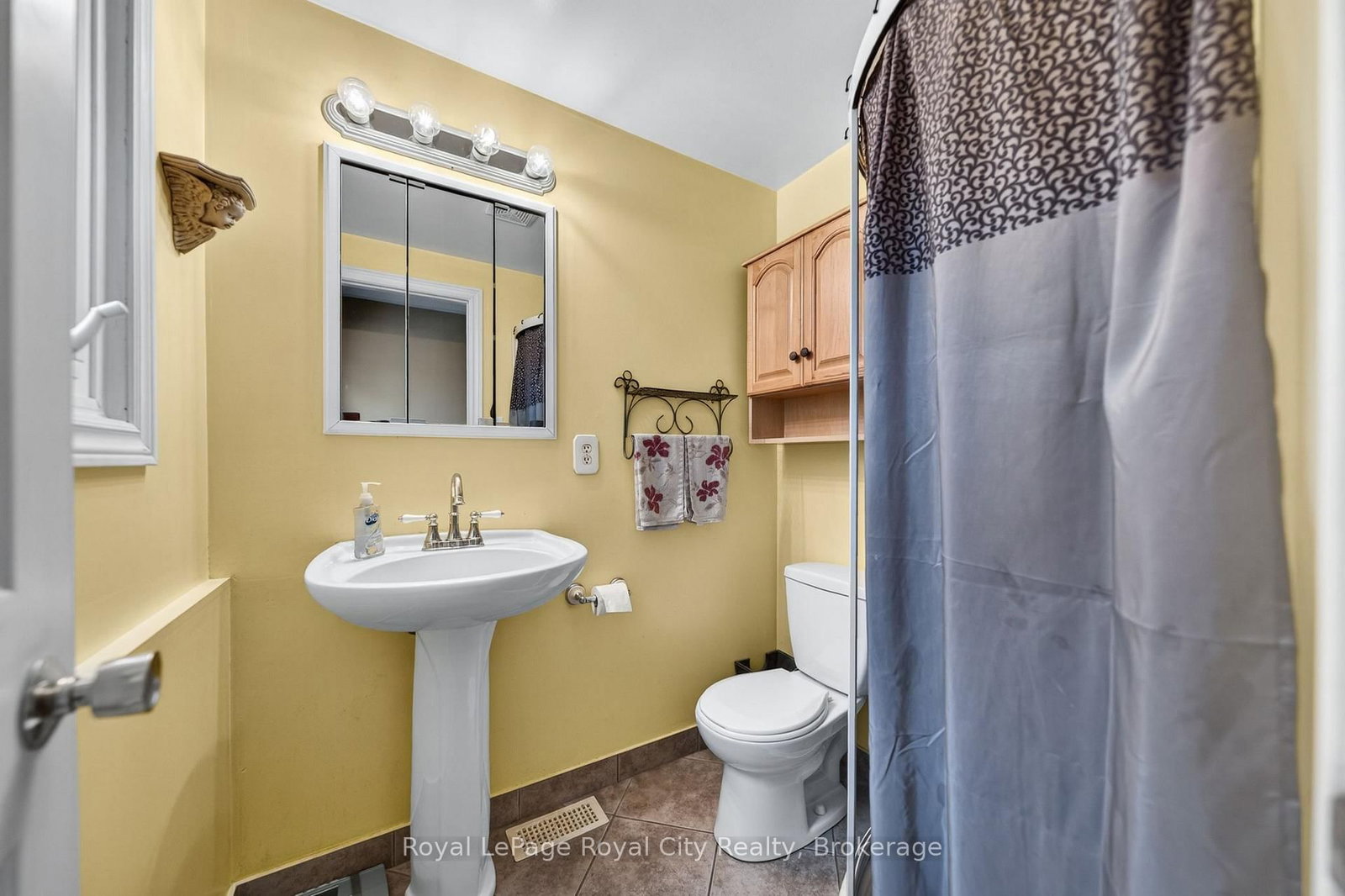 16 Sanderson Drive • Guelph, ON photo 20