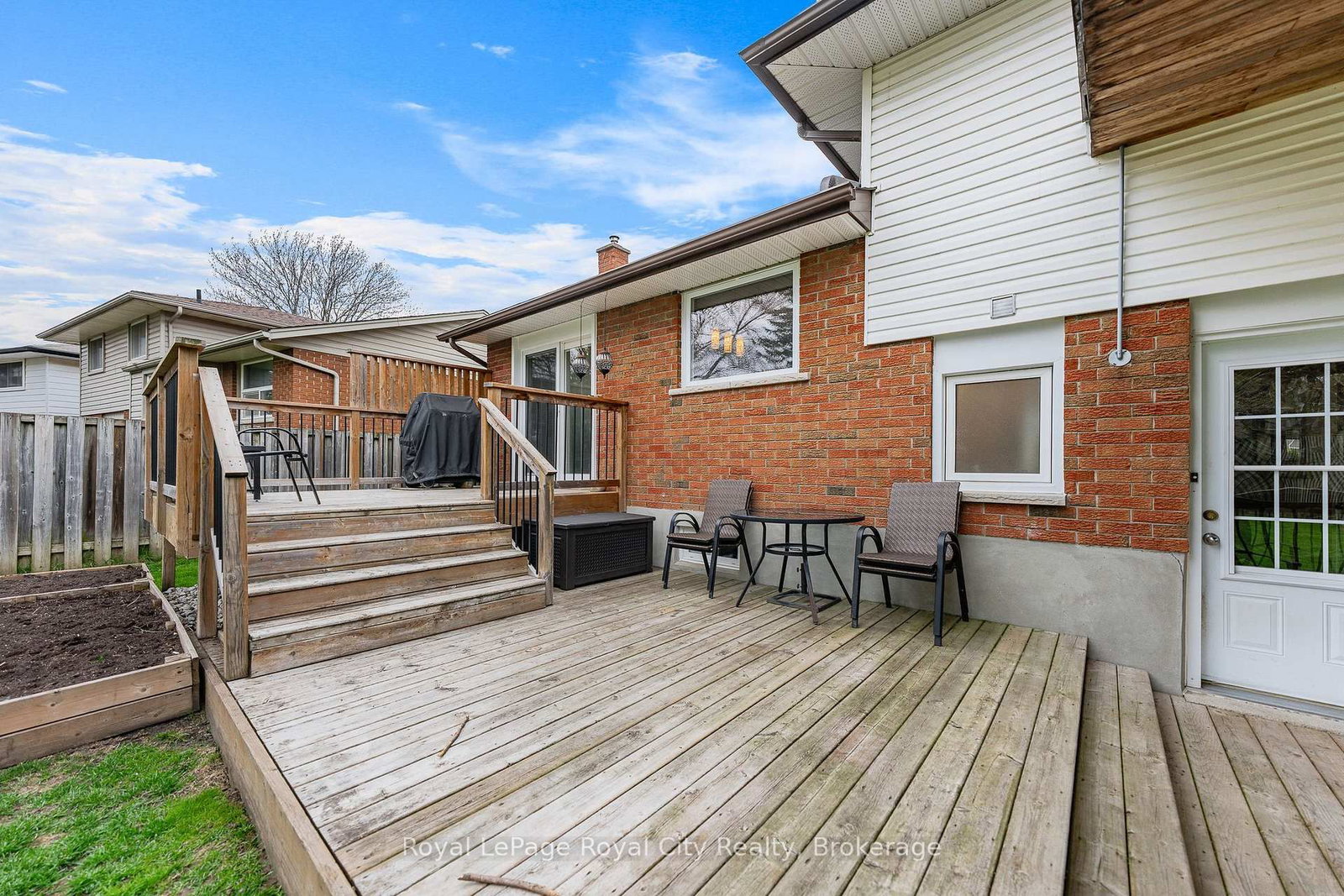 16 Sanderson Drive • Guelph, ON photo 23
