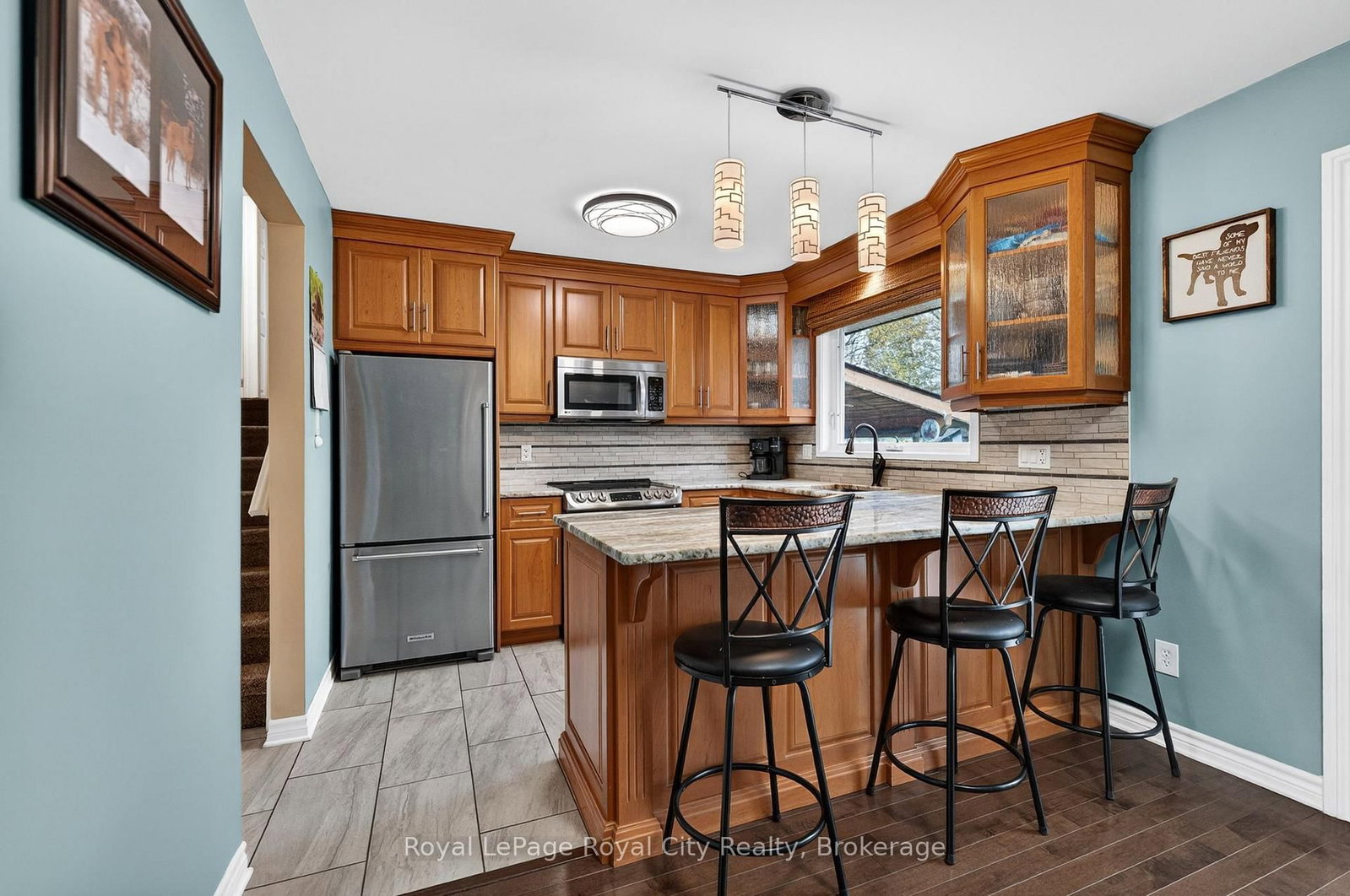 16 Sanderson Drive • Guelph, ON photo 6