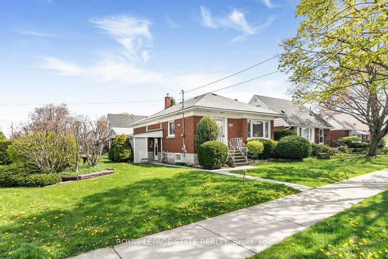 home for sale on 791 Brucedale Avenue E