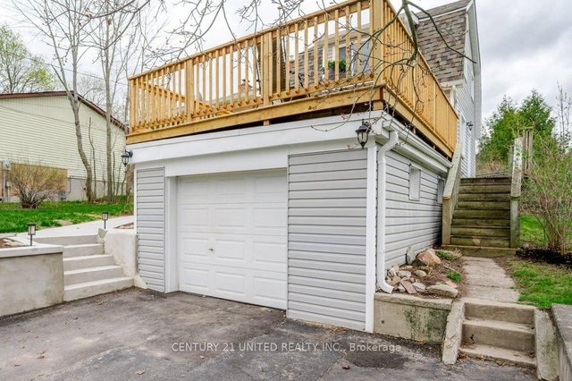 111 Strickland Street