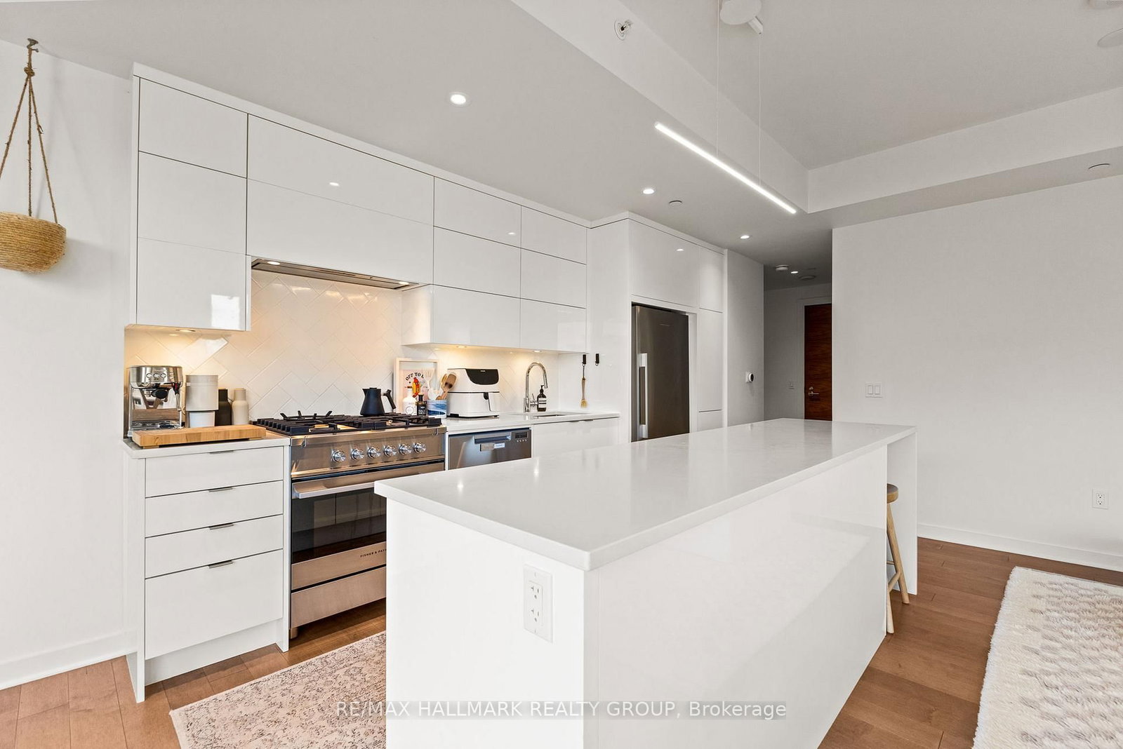 135 Barrette Street, Unit 207 - Photo 10