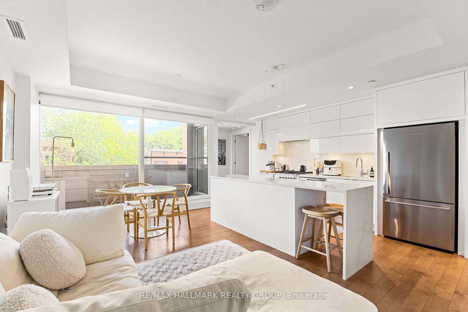 135 Barrette Street, Unit 207 - Photo 18