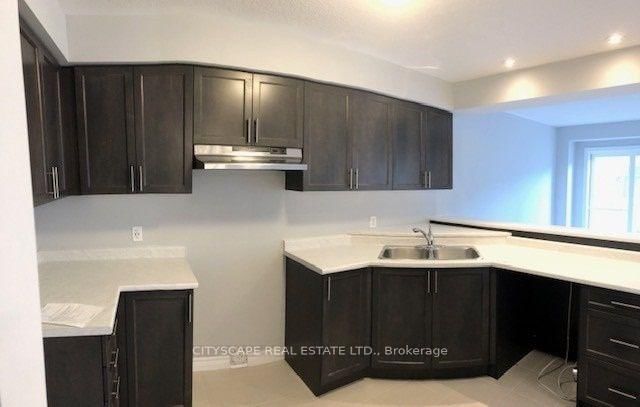 214 Dalgleish Trail
