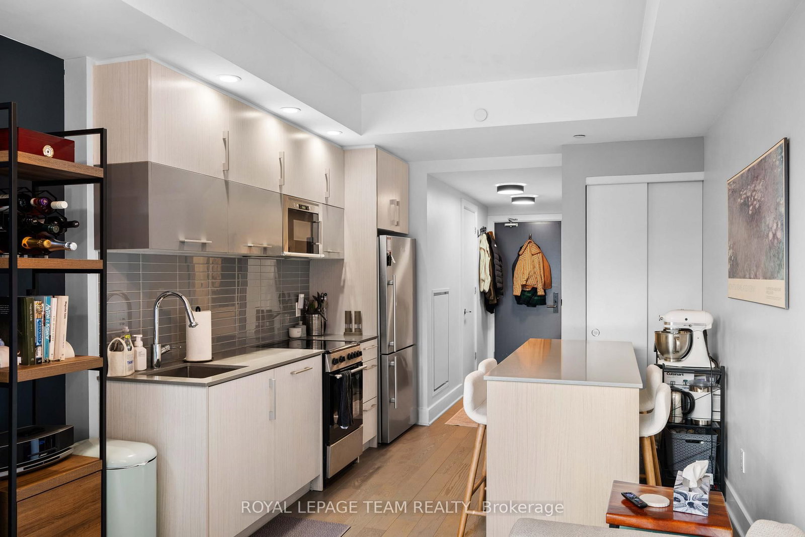 255 Bay Street N, Unit 409 - Photo 21