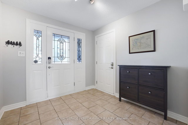 21 Oakhurst Crescent