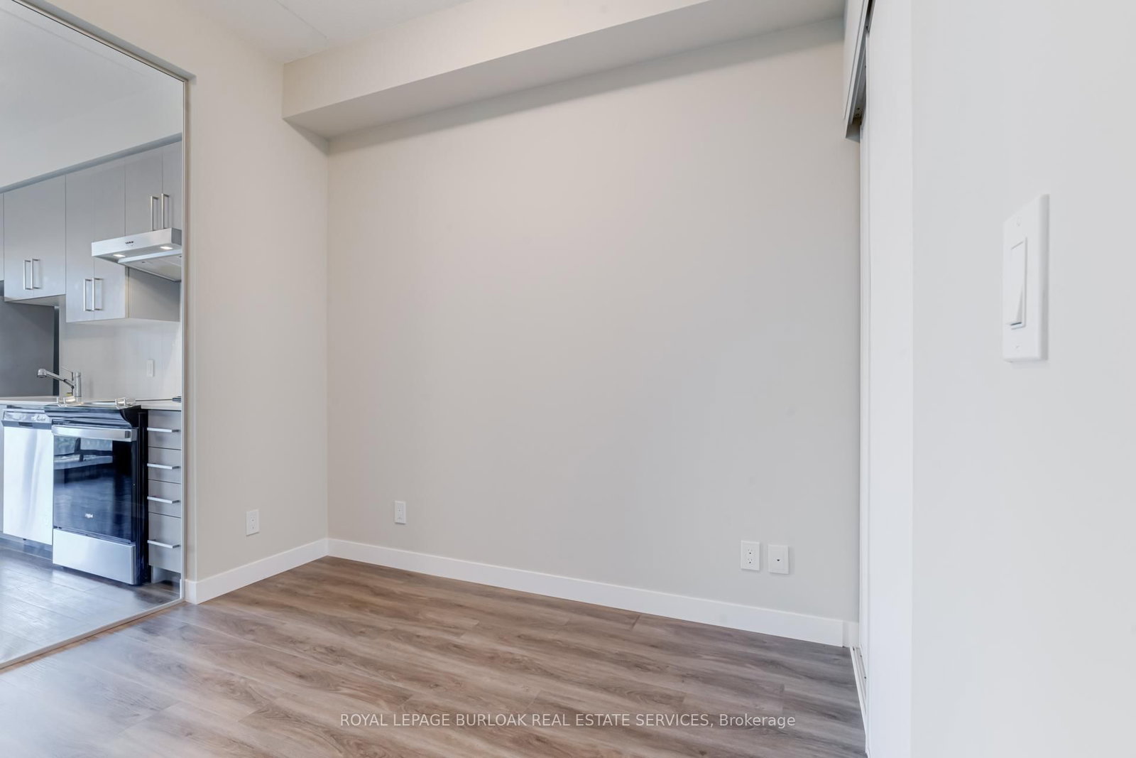 15 Queen Street S, Unit 1506 - Photo 9