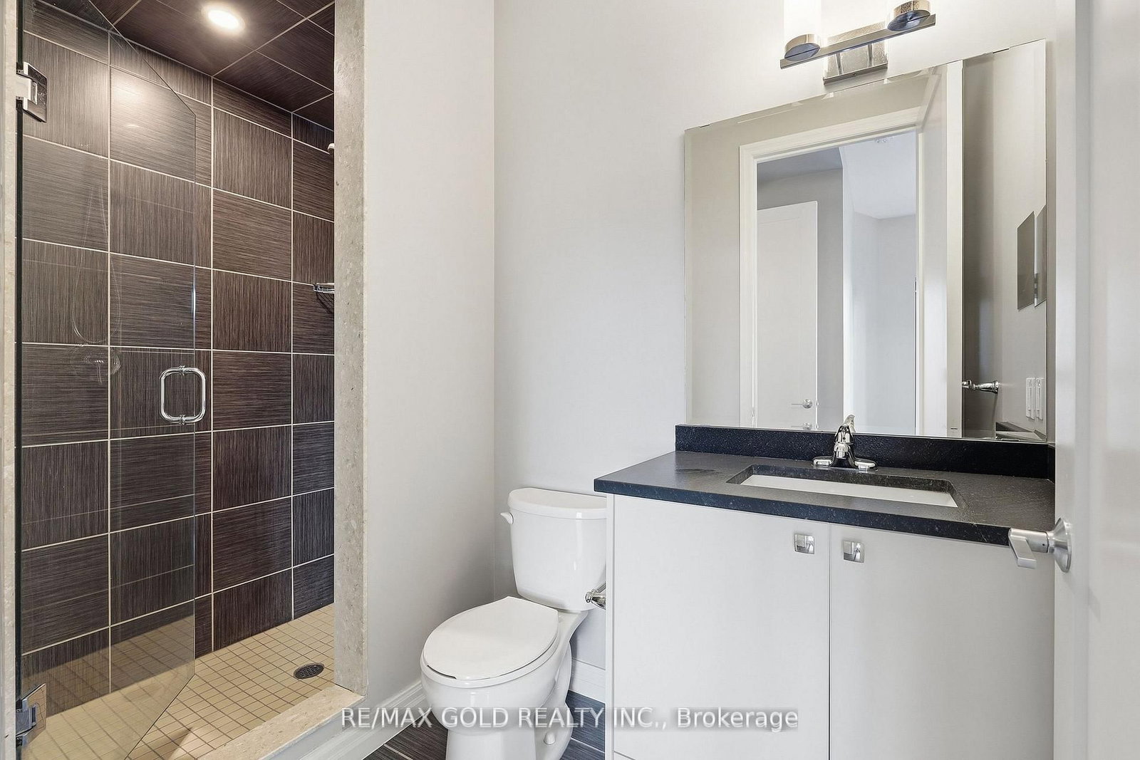 112 King Street E, Unit 305 - Photo 13