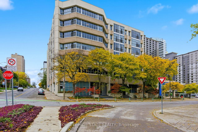 PH10 - 66 Bay Street S