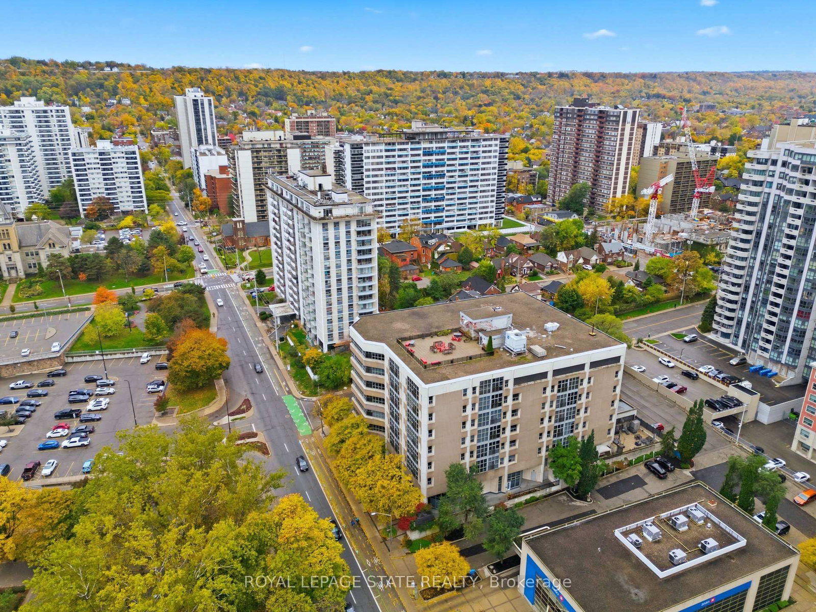 66 Bay Street S, Unit PH10 - Photo 36