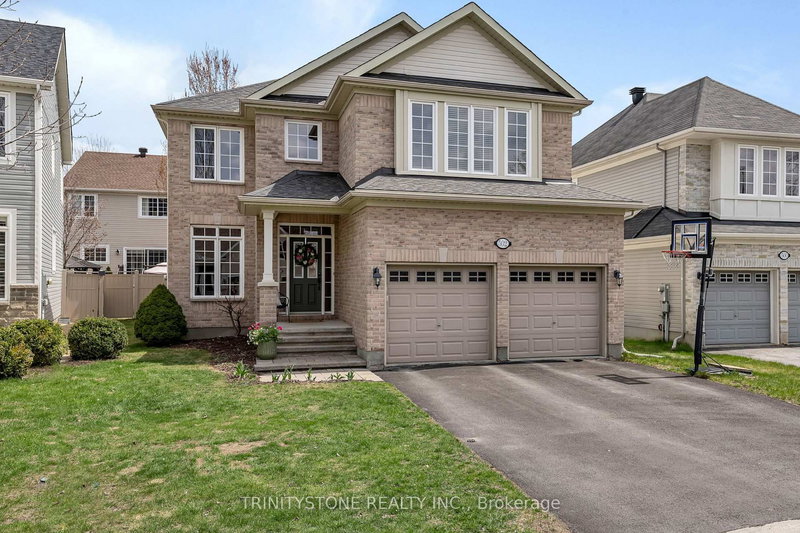 home for sale on 502 Dalewood Crescent