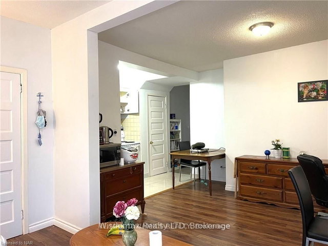 4696 MCDOUGALL Crescent