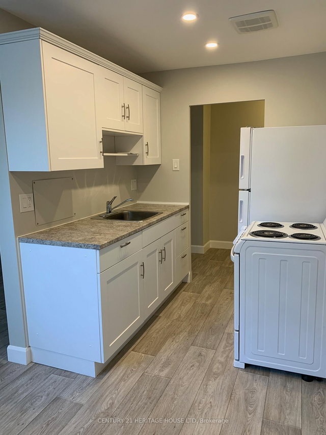 10 - 51 Chesterfield Avenue