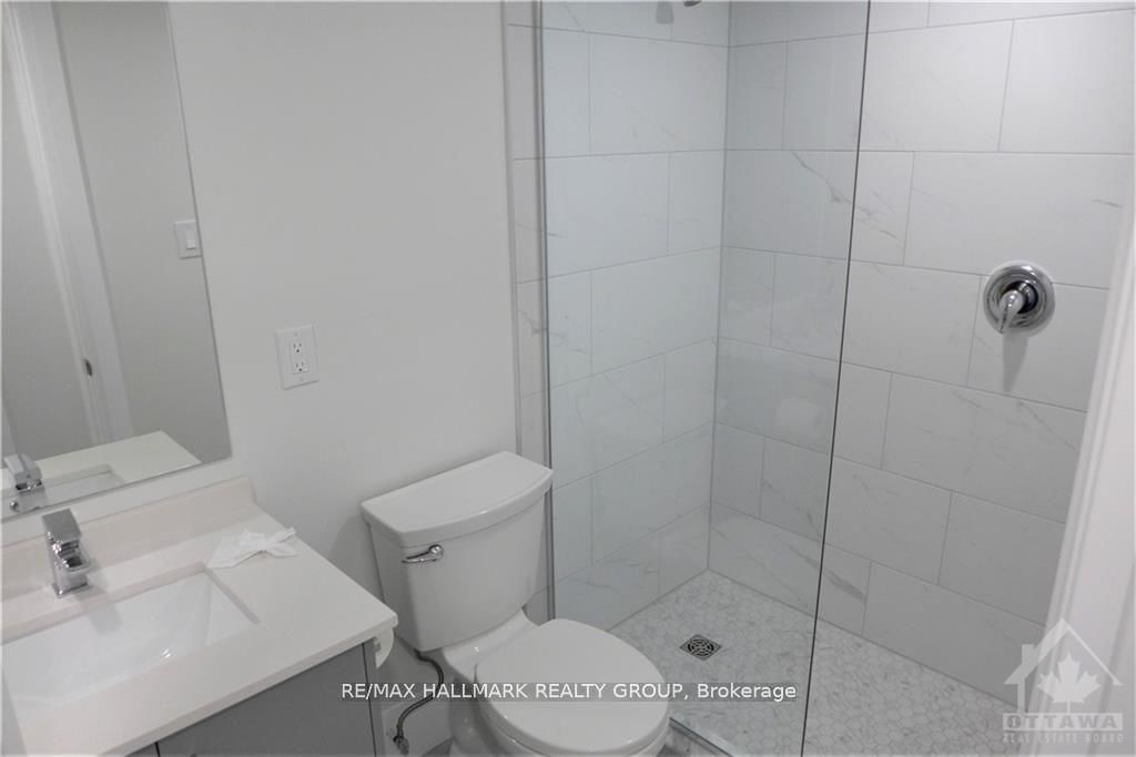 375 MacKay Street, Unit 6 - Photo 9