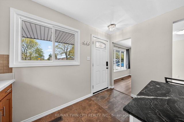 34 Avenue Road