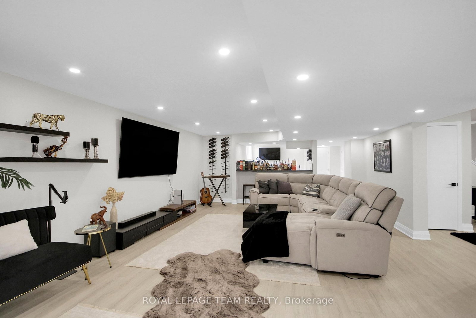 Listing Image 39