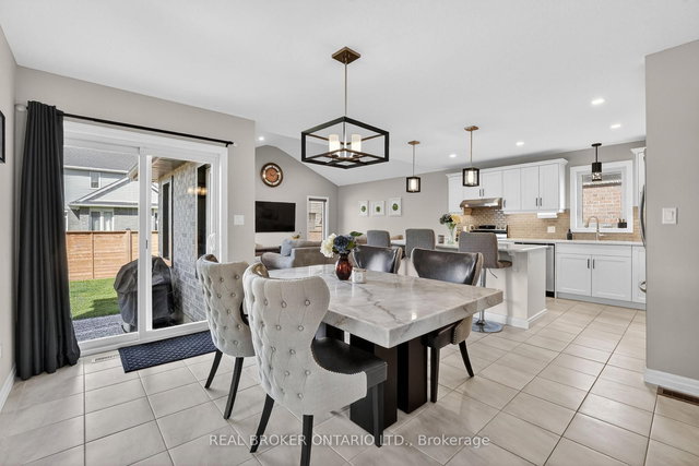 48 Curren Crescent