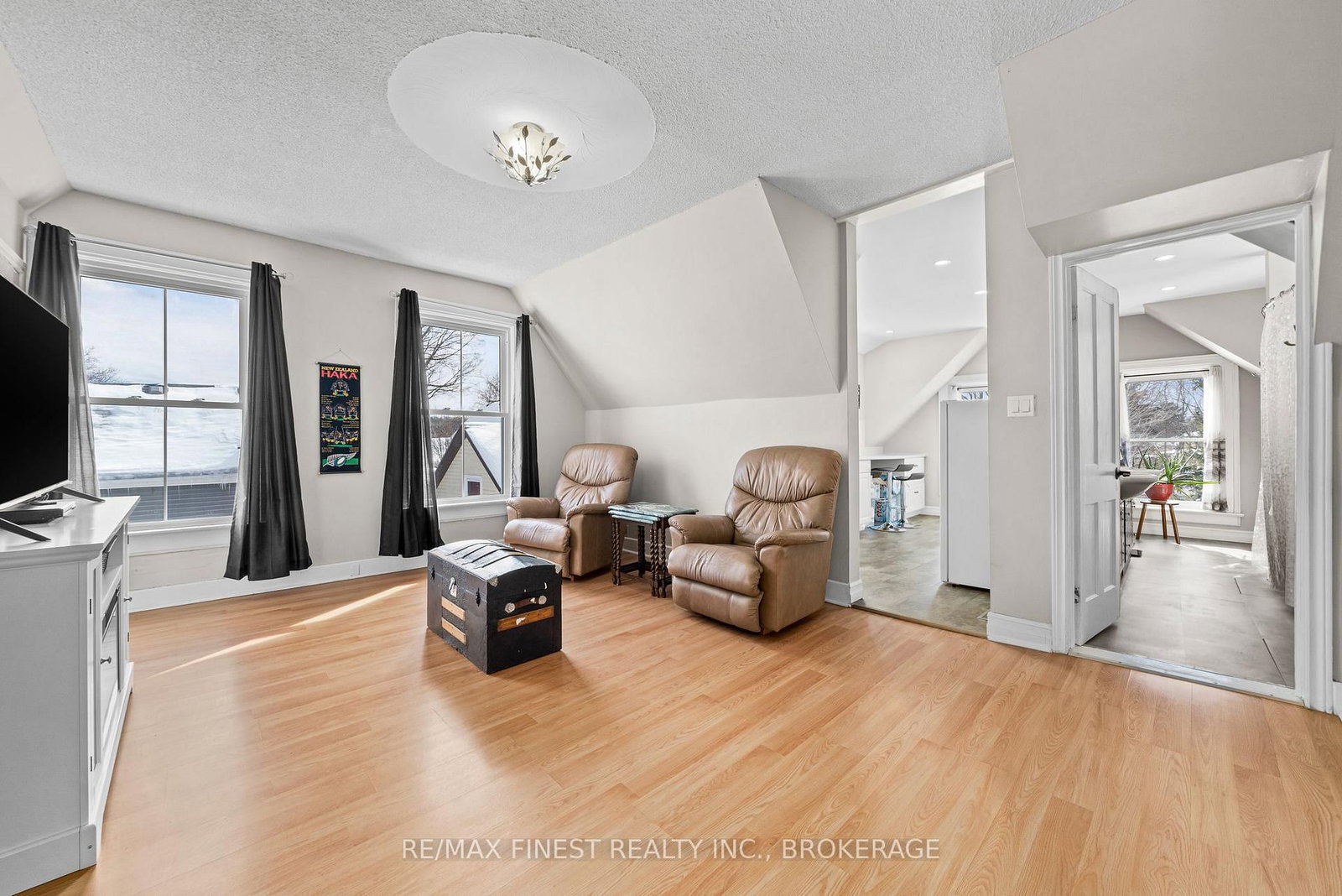 21 Centre Street • Prince Edward County, ON photo 18