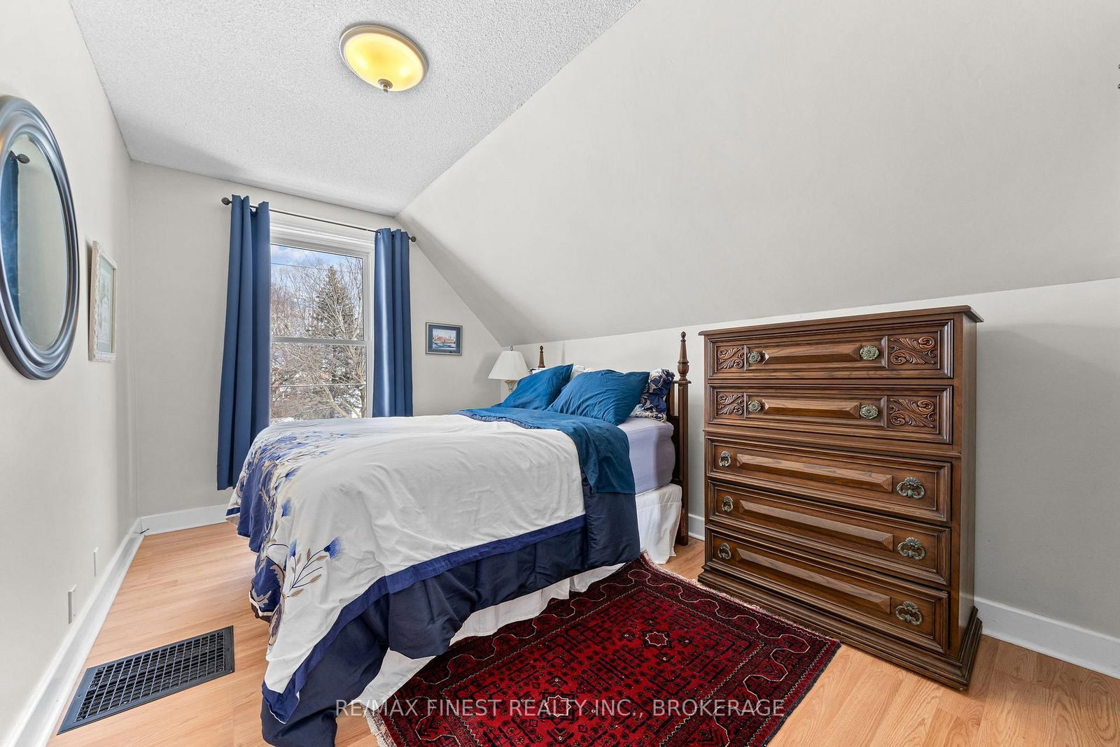 21 Centre Street • Prince Edward County, ON photo 21