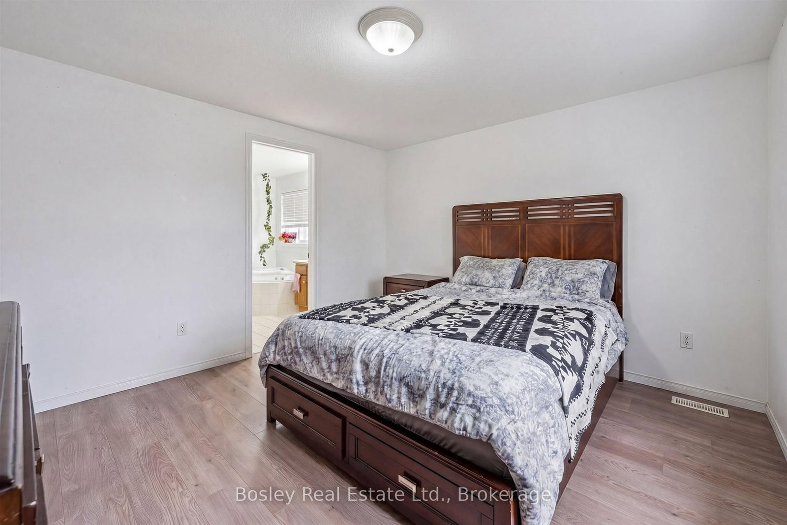 4 Hayward Crescent - Photo 15