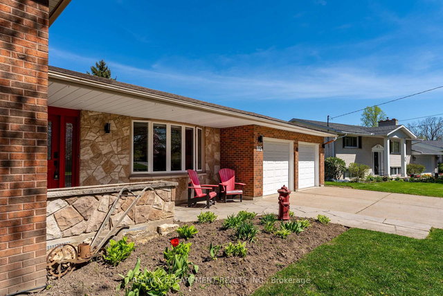 105 DALEVIEW Drive