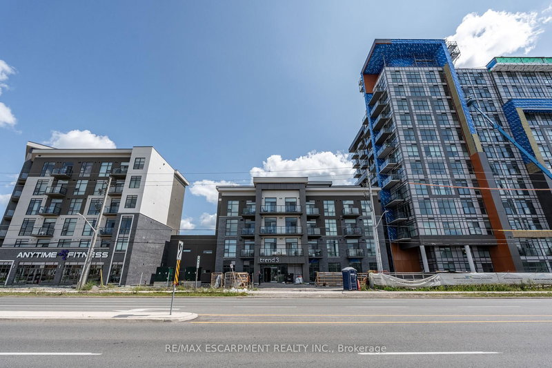 home for lease on 225-470 Dundas Street E