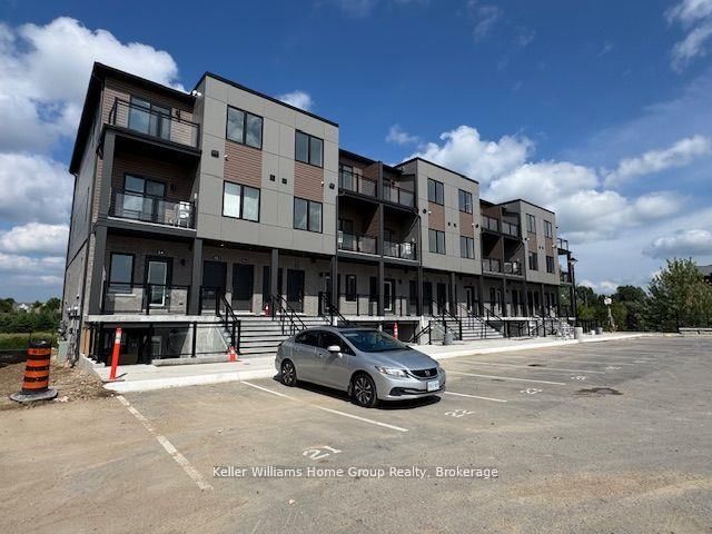 34 - 940 St David Street N