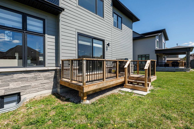 111 STONELEIGH Drive