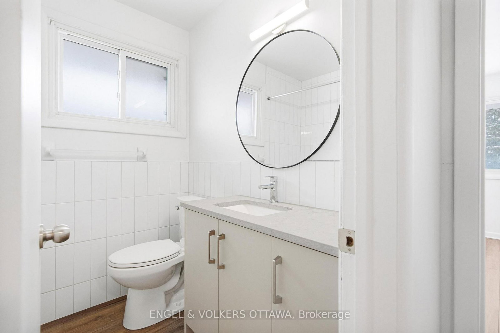 896 Pinewood Crescent, Unit 1 - Photo 10