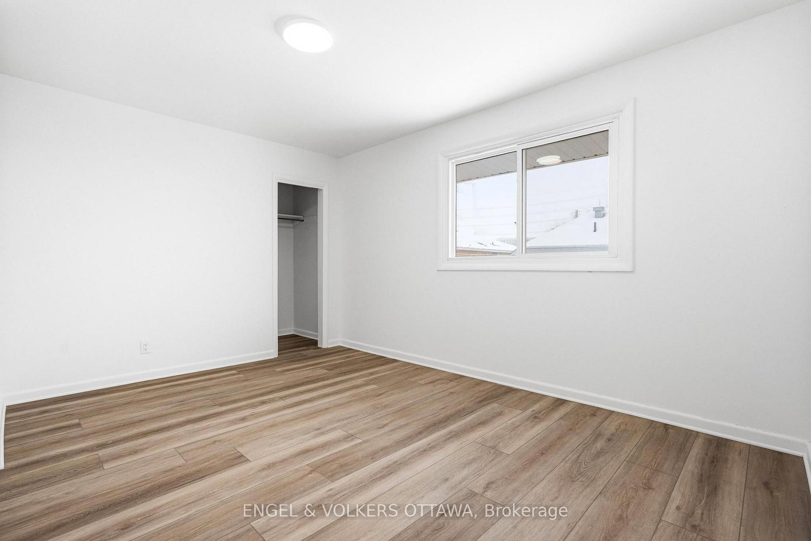 896 Pinewood Crescent, Unit 1 - Photo 14