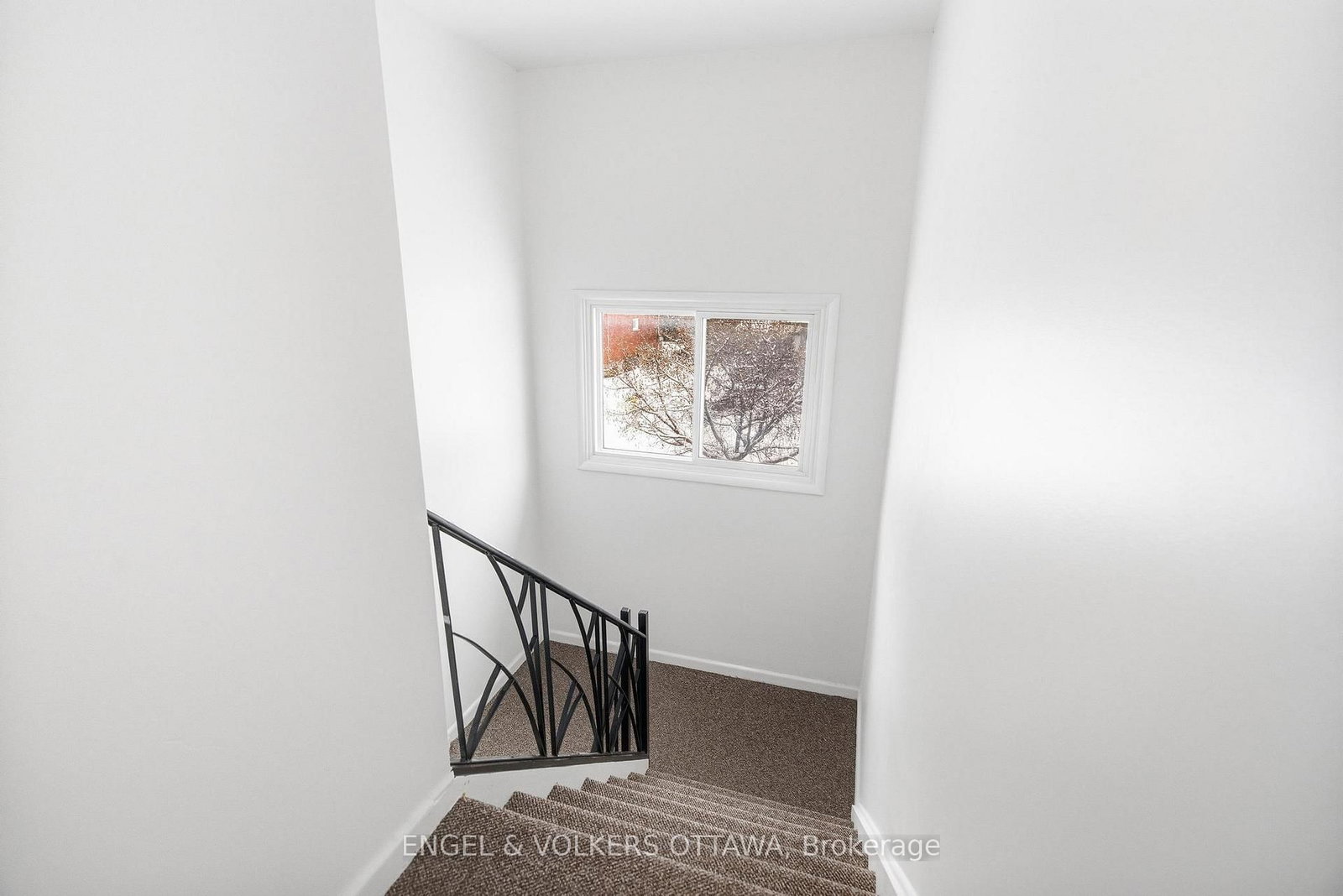 896 Pinewood Crescent, Unit 1 - Photo 19