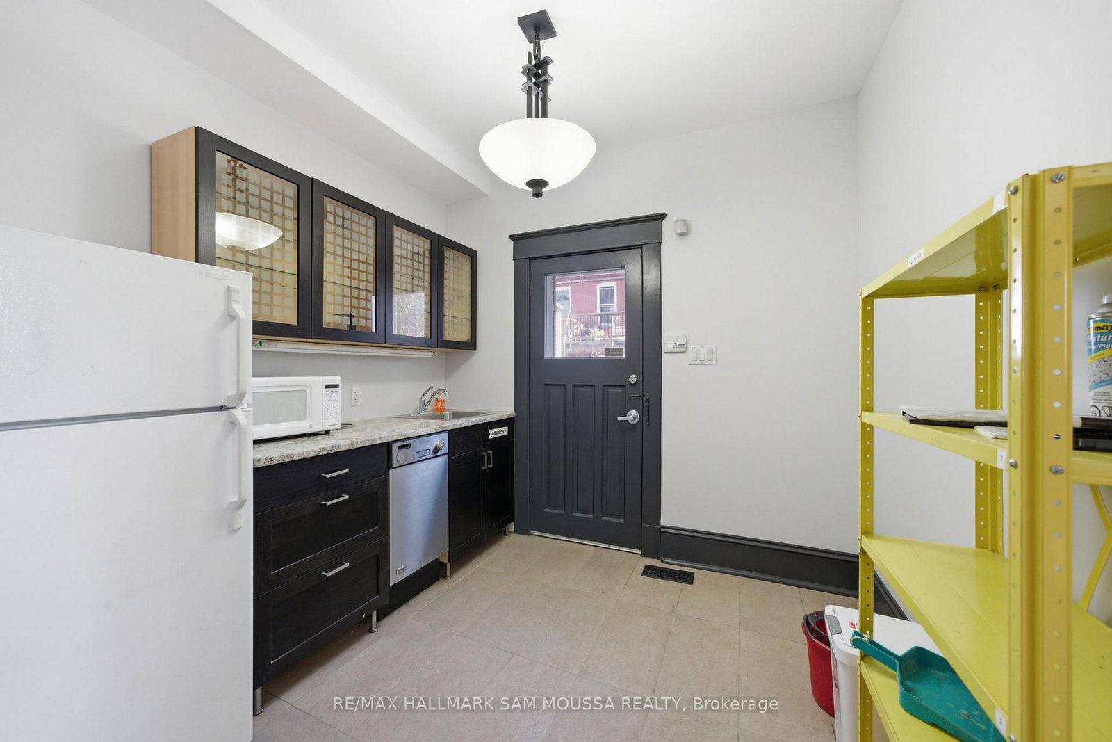 79 Hinton Avenue N - Photo 15