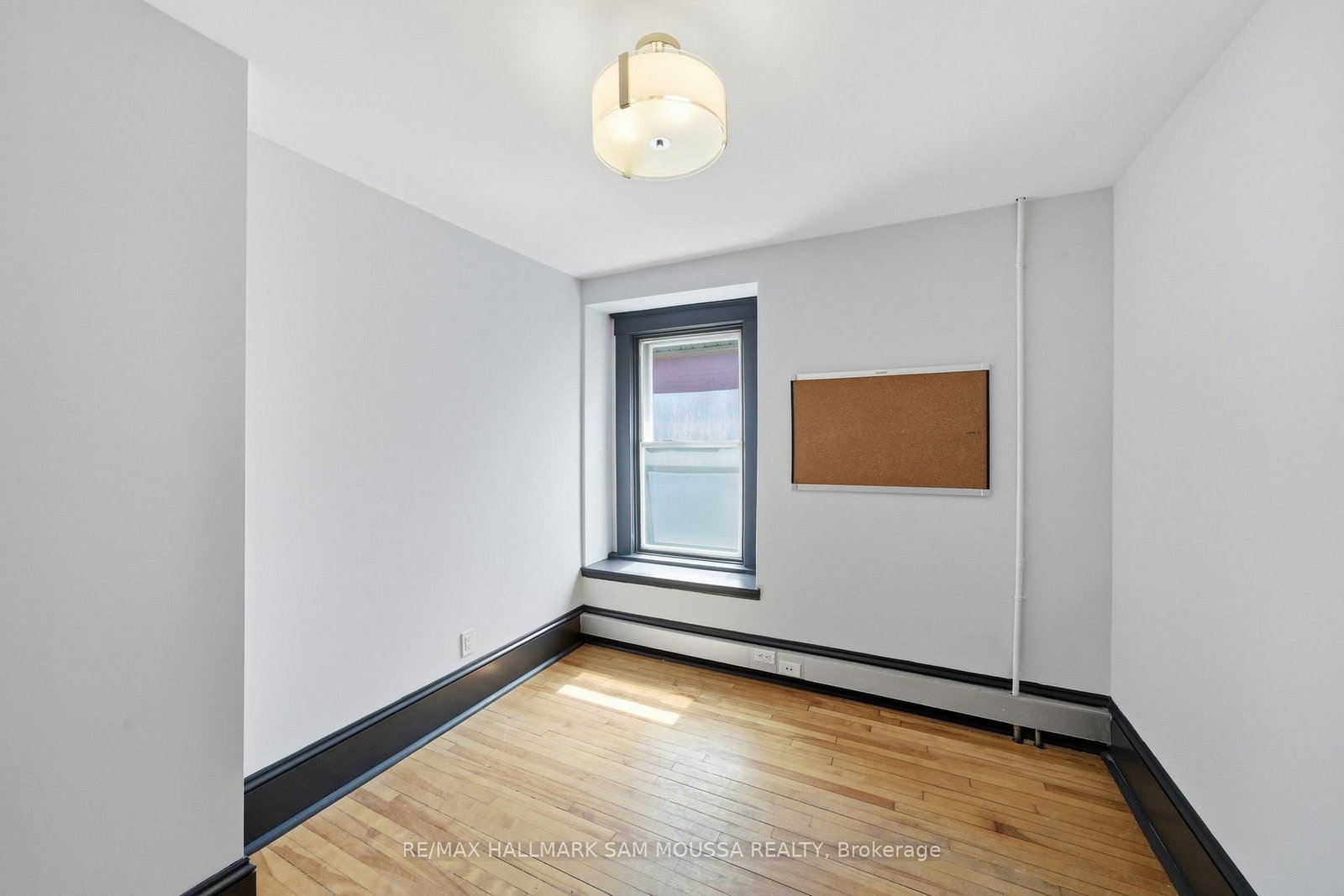 79 Hinton Avenue N - Photo 24