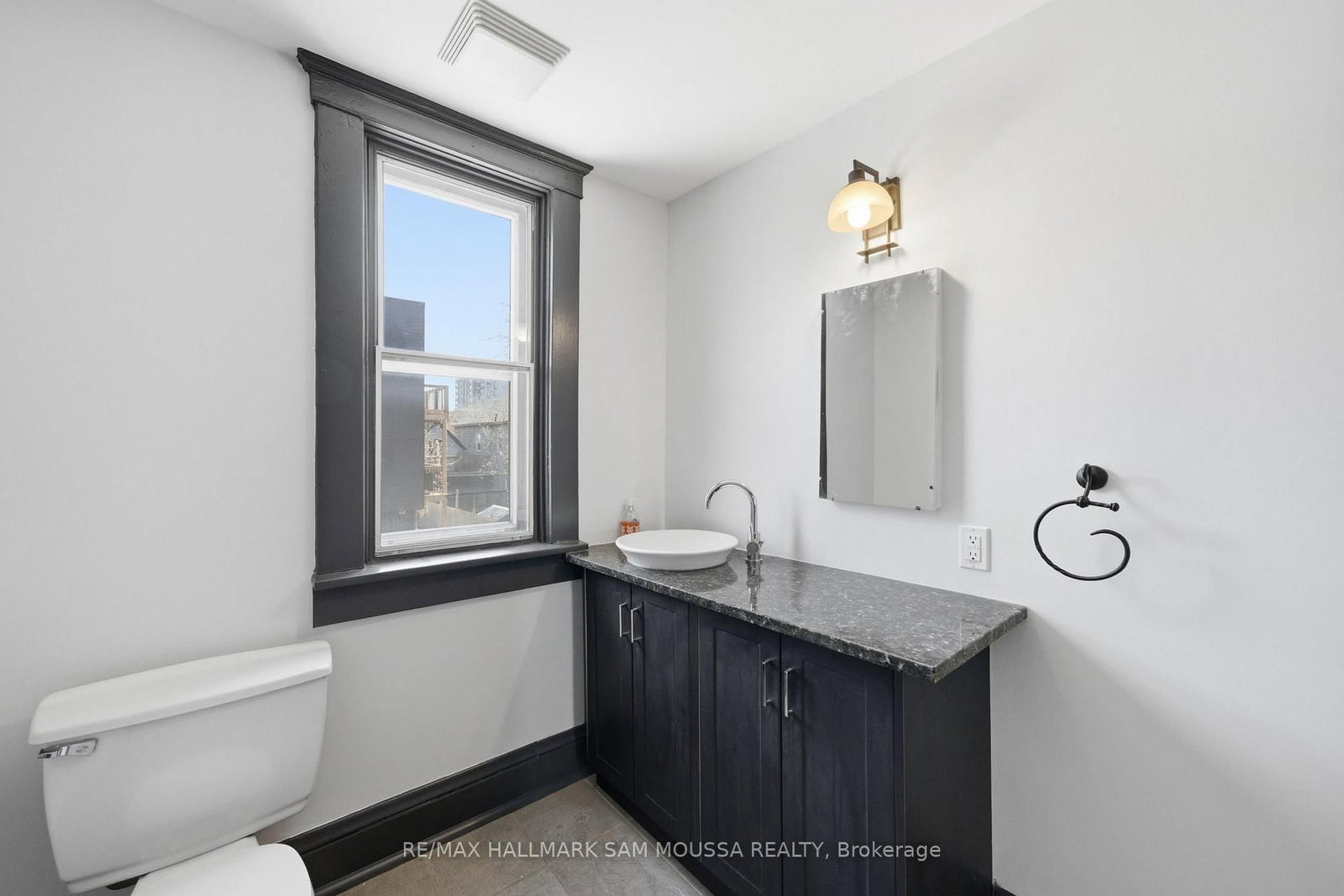 79 Hinton Avenue N - Photo 30