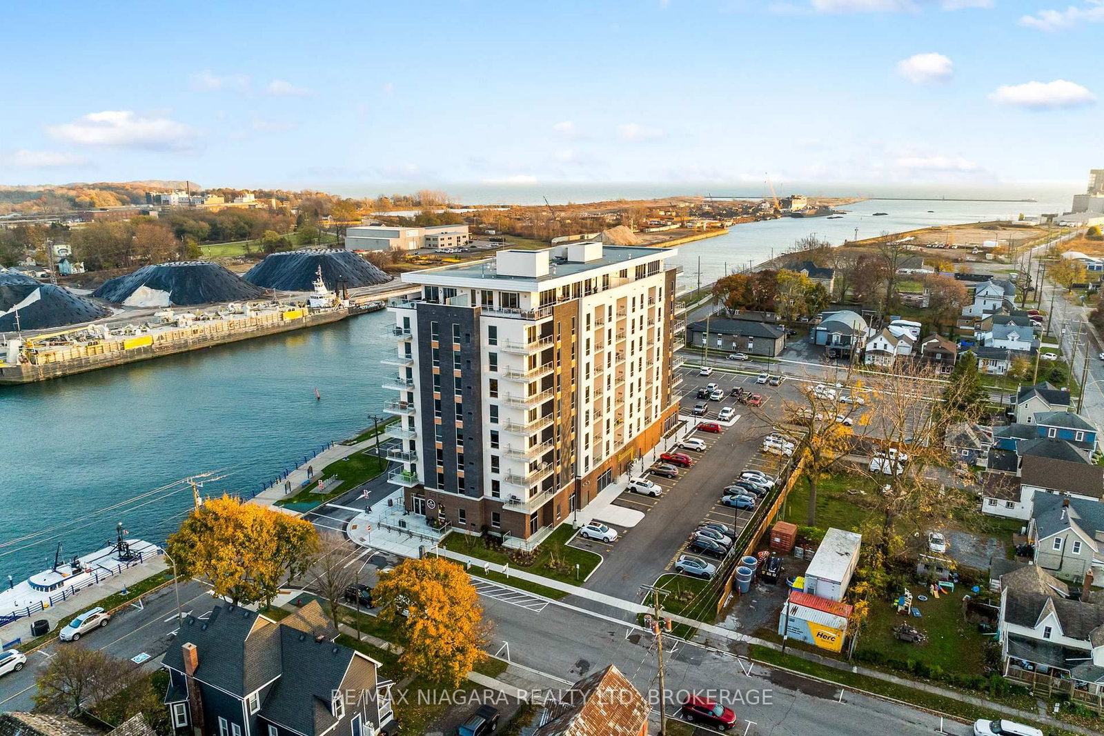 118 West Street • #703 • Port Colborne, ON photo 1