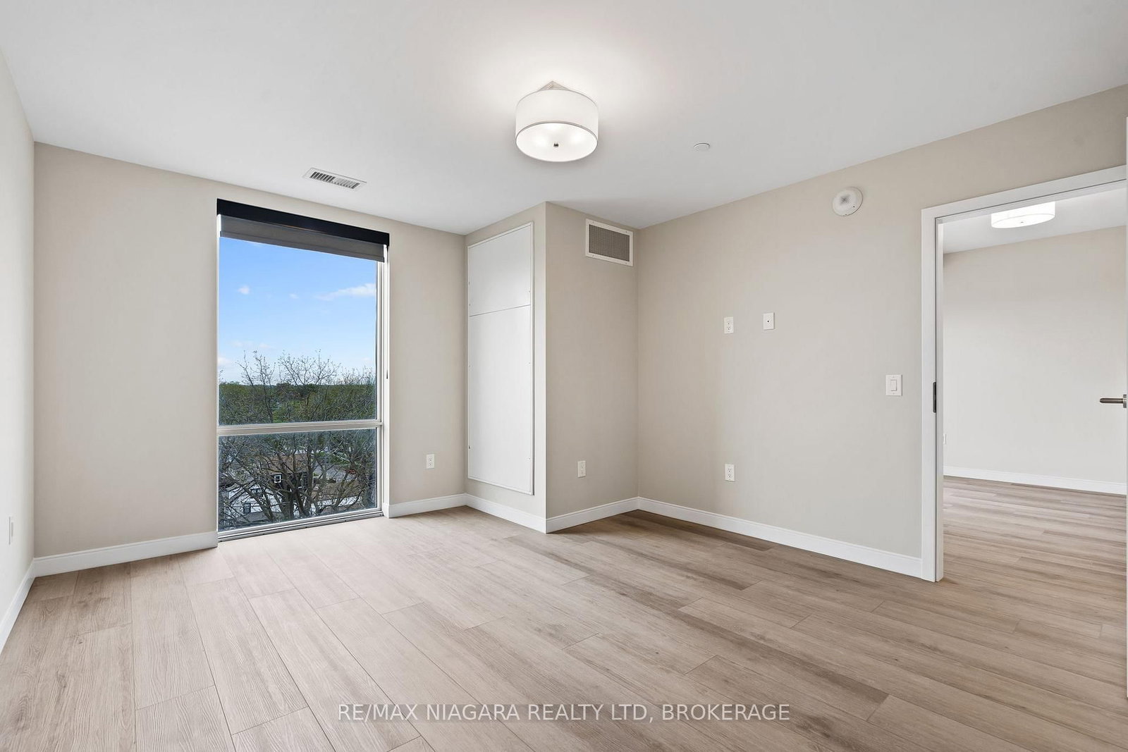 118 West Street • #703 • Port Colborne, ON photo 14