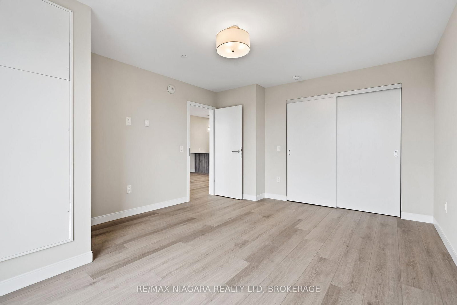 118 West Street • #703 • Port Colborne, ON photo 15