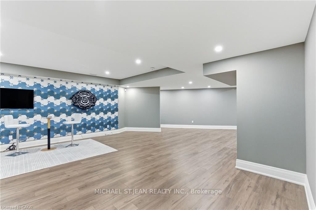 Listing Image 37